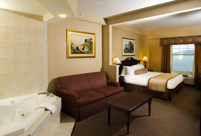 Lake George Whirlpool Spa Hotel Room