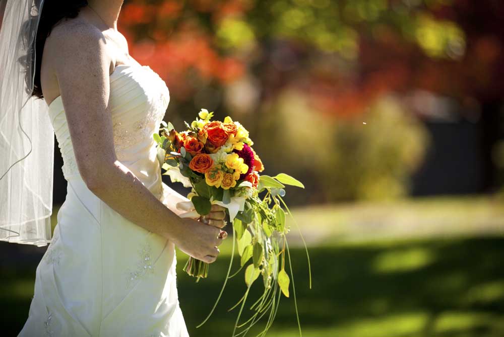 Wedding Bride with autumn bouquet