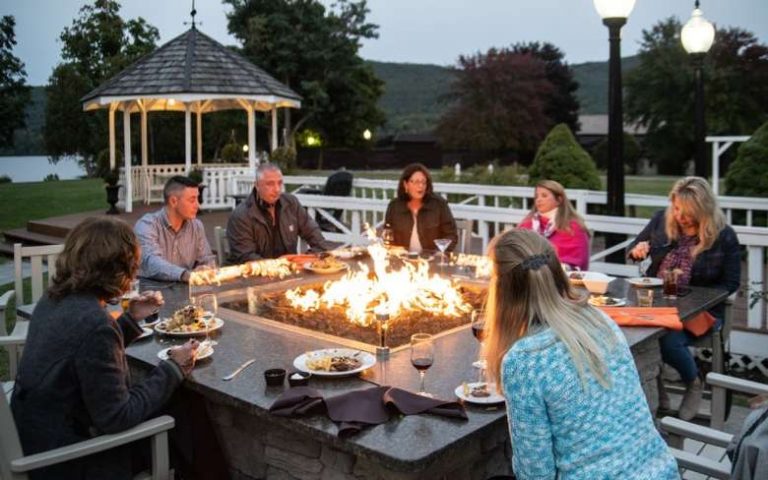 Group sites around large table with firepit in middle